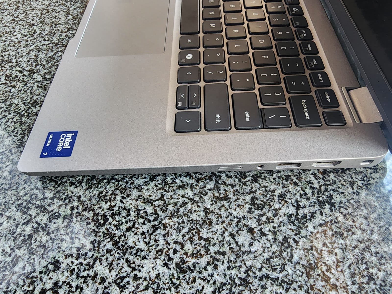 Dell Latitude 5350 Core Ultra 7 135U 32GB LPDDR5x 512GB NVMe SSD 13.3” FHD Windows 11 Pro AI Laptop - Image 4